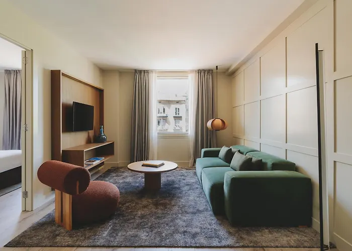Catalonia Boulevard 4*