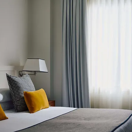 Catalonia Boulevard Отель