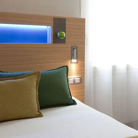 Catalonia Boulevard 4*