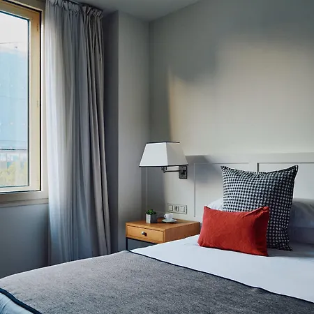 Отель Catalonia Boulevard