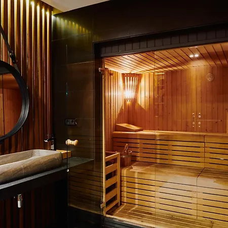 Catalonia Boulevard Hotel