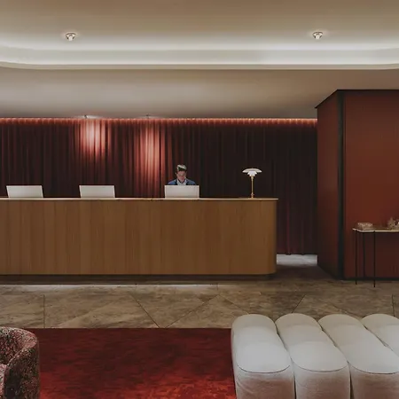 Отель Catalonia Boulevard