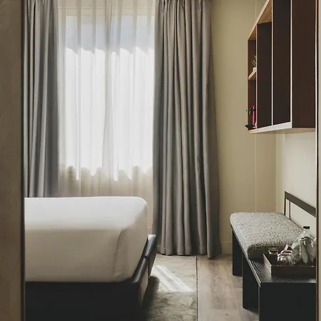 Catalonia Boulevard Hotel