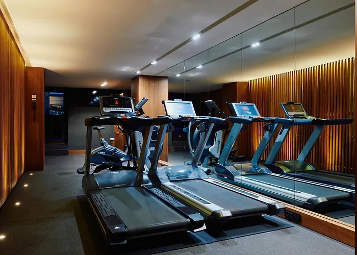 מלון Catalonia Boulevard 4*