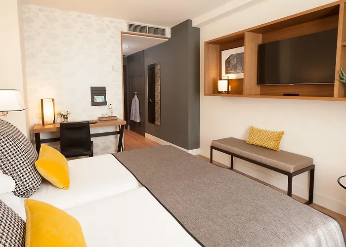 Hotel Catalonia Boulevard